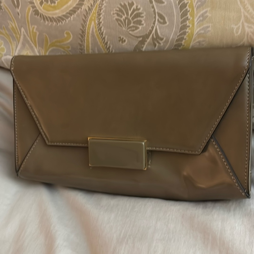 Limited Elegant tan Clutch NWT